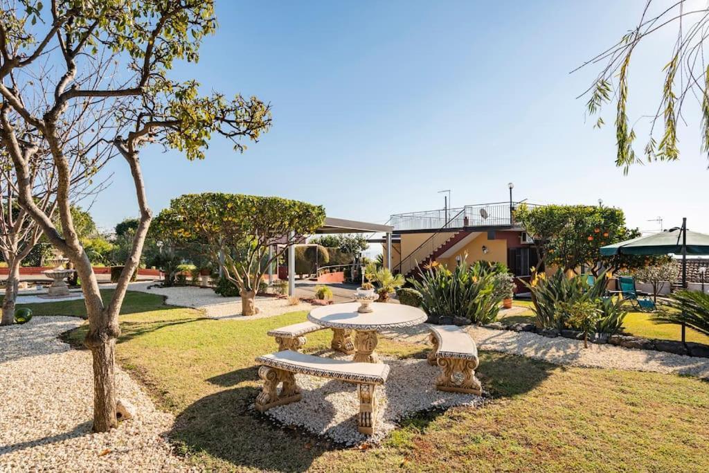 Villa Laura 皮耶迪蒙泰埃特内奥 外观 照片